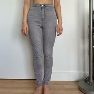 High waisted skinny jeans - Size US 2 (fits 2, 4, 6)